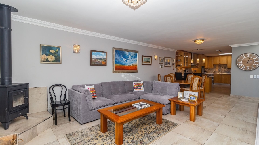 3 Bedroom Property for Sale in Bloubergstrand Western Cape
